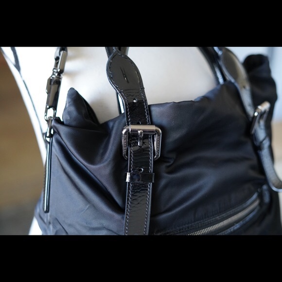 Authentic Black Burberry Bag Patent Leather Handles Handbag Tote - Picture 3 of 8